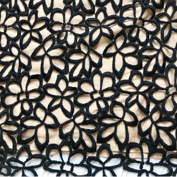 •Neiman Marcus for Target• crochet top - Picture 4 of 5